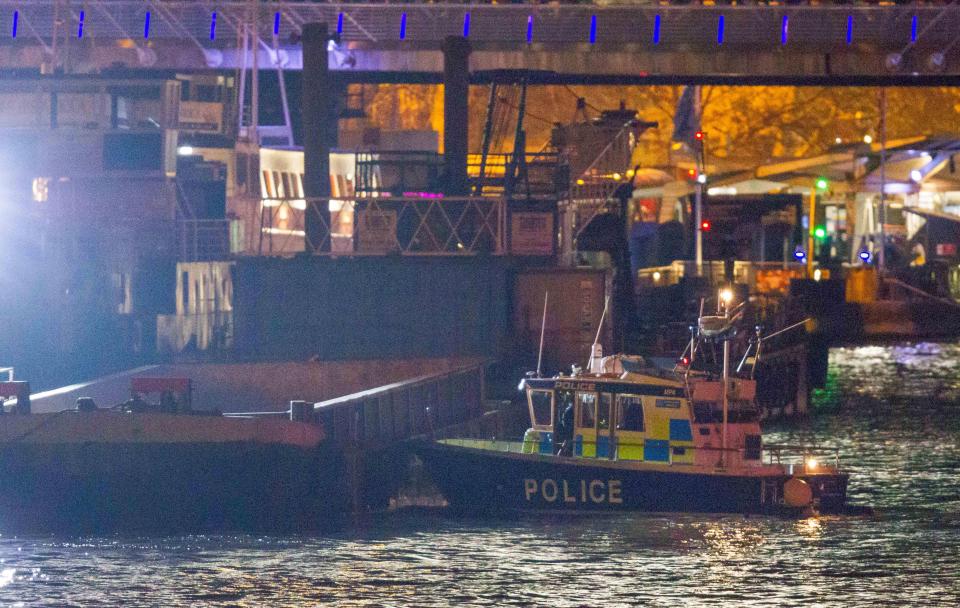 BOAT RACE COULD BE CANCELED AFTER UNEXPLODED BOMB IS FOUND IN THAMES