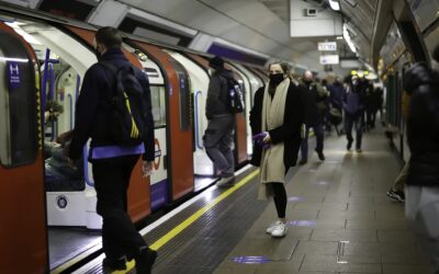 UK COMMUTERS TO HEAD BACK TO THE OFFICE